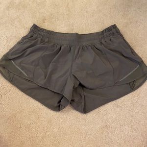 Hottie Hot Short 2.5 inch inseam Army Green sz 10